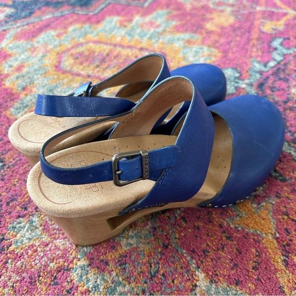 Dansko | Women’s Royal Blue Leather Thea Closed Toe Heel Strap Clogs, Size 8 - Picture 11 of 16